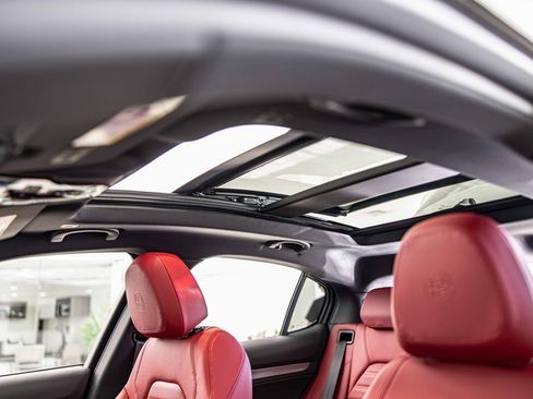 New 2025 Alfa Romeo Stelvio Sprint w/ Veloce Package image 20