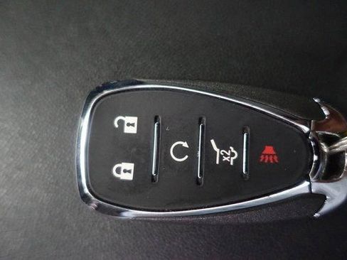 Used 2024 Chevrolet Equinox LT w/ LPO, Floor Liner Package FWD image 16