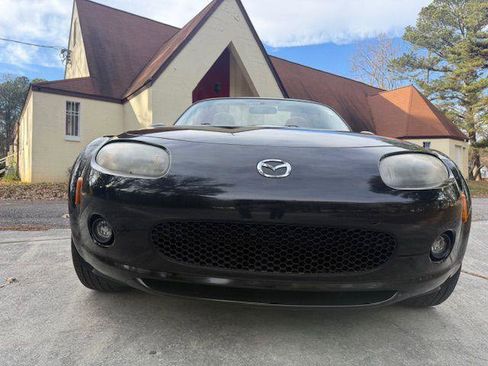 Used 2006 MAZDA MX-5 Miata Grand Touring w/ Premium Pkg image 12