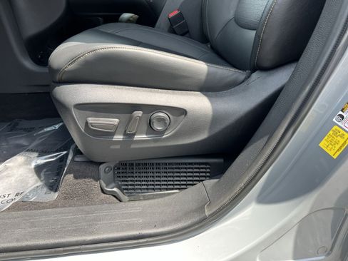 Used 2022 Toyota Sienna XLE Woodland Edition AWD/4WD image 14
