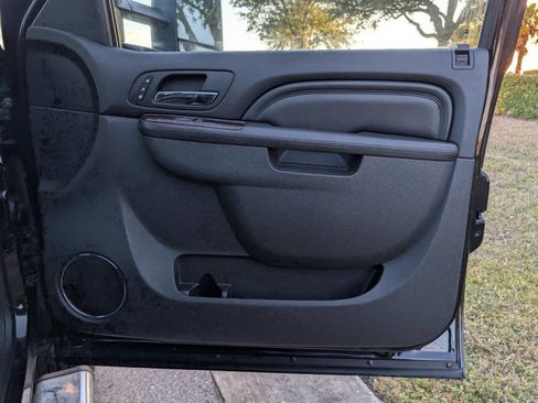 Used 2014 GMC Sierra 3500 Denali image 14