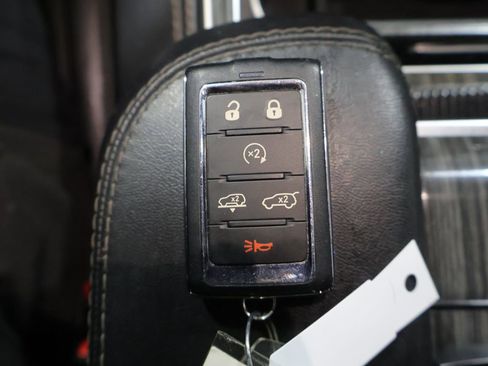 Used 2022 Jeep Wagoneer Series III AWD/4WD image 26
