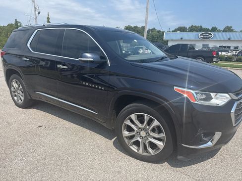 Used 2020 Chevrolet Traverse Premier w/ LPO, Floor Liner Package FWD image 1