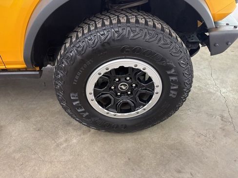 Used 2022 Ford Bronco Badlands w/ Sasquatch Package image 23