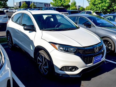 Used 2019 Honda HR-V Sport image 4