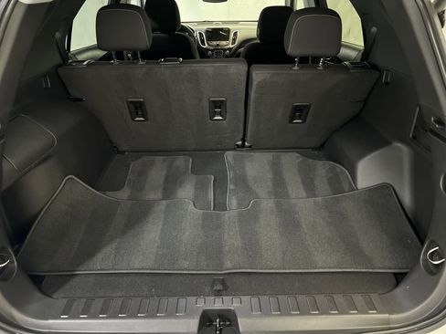 Used 2023 Chevrolet Equinox LT image 14