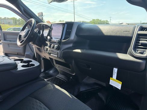 New 2026 RAM 3500 Big Horn AWD/4WD image 15