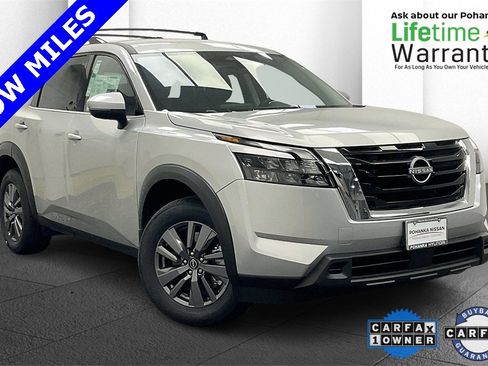 Certified 2025 Nissan Pathfinder SV image 1