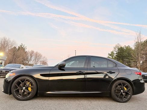 Used 2020 Alfa Romeo Giulia w/ Nero Edizione image 2