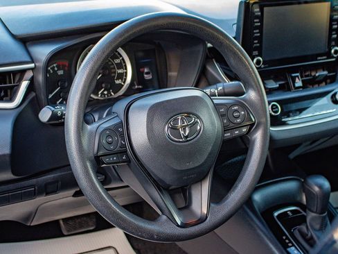 Used 2022 Toyota Corolla LE w/ Carpet Mat Package (TMS) image 21