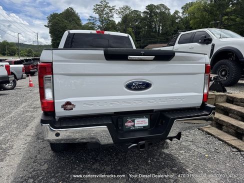 Used 2017 Ford F250 XLT w/ XLT Premium Package AWD/4WD image 8