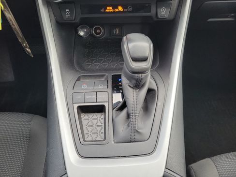 Used 2025 Toyota RAV4 LE FWD image 16