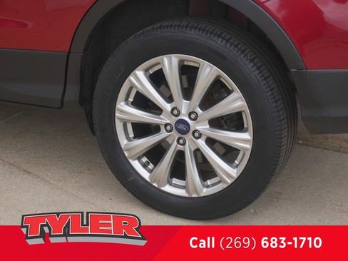 Used 2017 Ford Escape Titanium AWD/4WD image 43