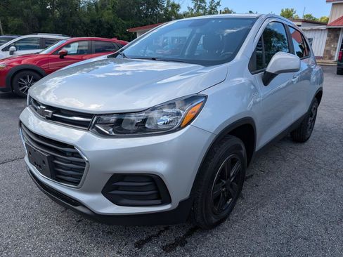 Used 2018 Chevrolet Trax LS AWD/4WD image 3