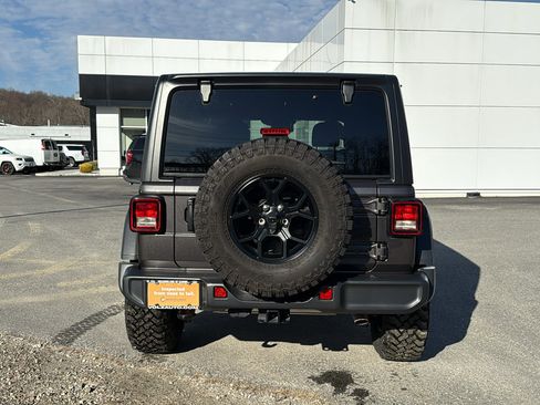 Certified 2024 Jeep Wrangler Willys image 5