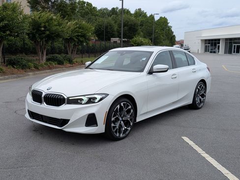 Used 2025 BMW 330i xDrive Sedan w/ Convenience Package AWD/4WD image 7