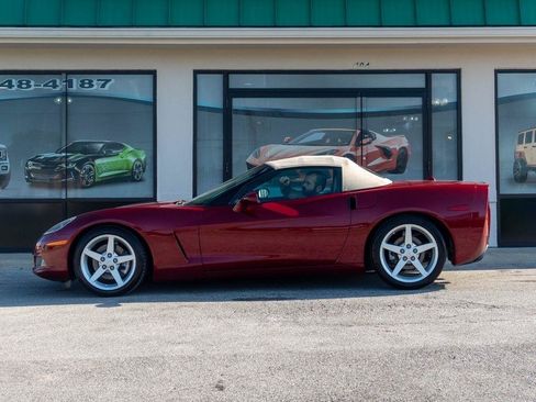 Used 2005 Chevrolet Corvette Convertible w/ Preferred Equipment Group RWD image 5
