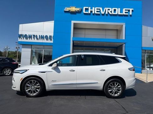 Used 2022 Buick Enclave Avenir w/ Avenir Technology Package AWD/4WD image 3
