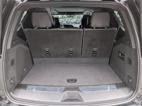 Certified 2022 Cadillac Escalade Premium Luxury Platinum w/ Heavy-Duty Trailer Package AWD/4WD image 18