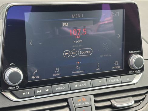 Used 2025 Nissan Altima 2.5 SV FWD image 20
