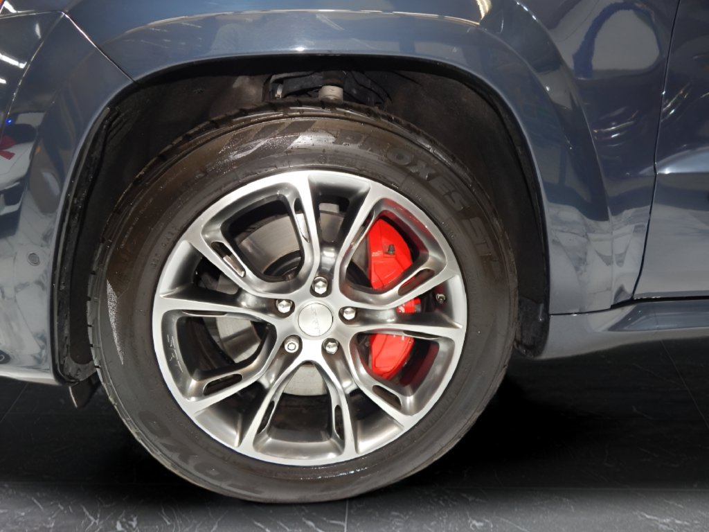 Used 2021 Jeep Grand Cherokee SRT AWD/4WD image 31