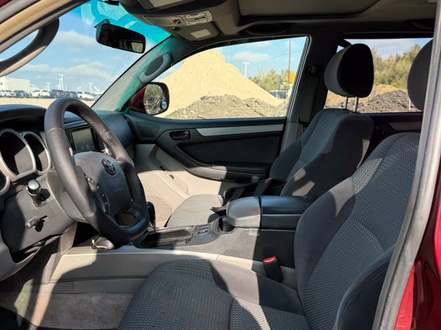 Used 2005 Toyota 4Runner Sport AWD/4WD image 14