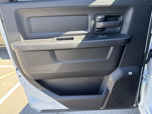 Used 2024 RAM 3500 Tradesman w/ Chrome Appearance Group image 30