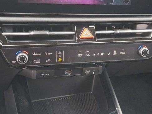 New 2025 Kia Niro Wind w/ Wind Preserve Package image 8