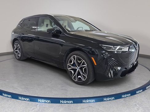 Used 2024 BMW iX xDrive50 w/ Sport Package AWD/4WD image 4