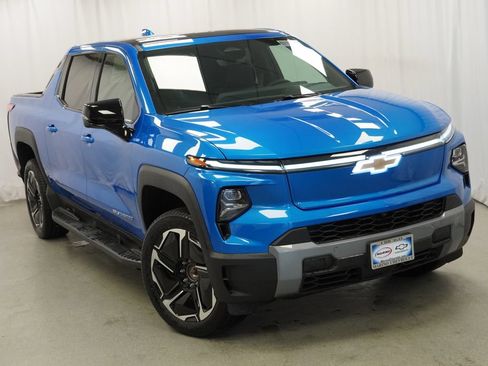 New 2026 Chevrolet Silverado EV LT AWD/4WD image 33