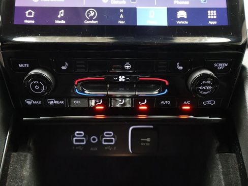 Used 2021 Jeep Grand Cherokee L Limited image 36