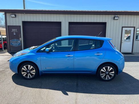 Used 2014 Nissan Leaf SL w/ Premium Package image 25