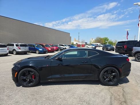Used 2020 Chevrolet Camaro LT w/ Technology Package RWD image 8