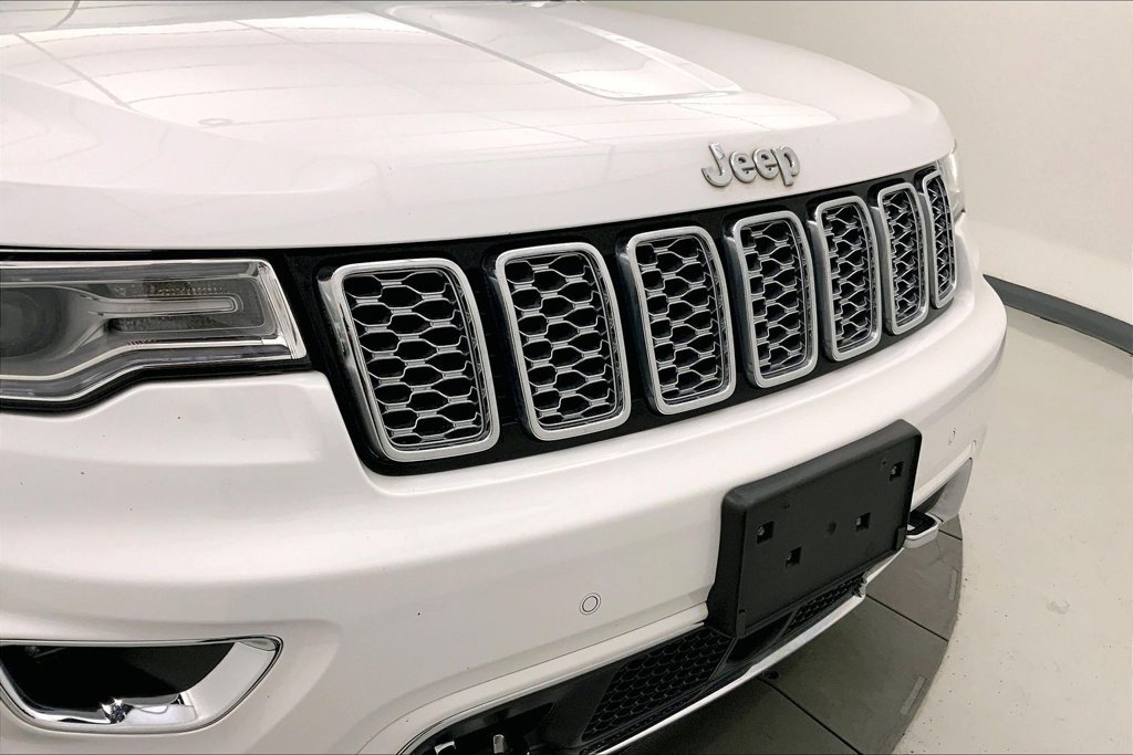 Used 2018 Jeep Grand Cherokee Overland AWD/4WD image 29