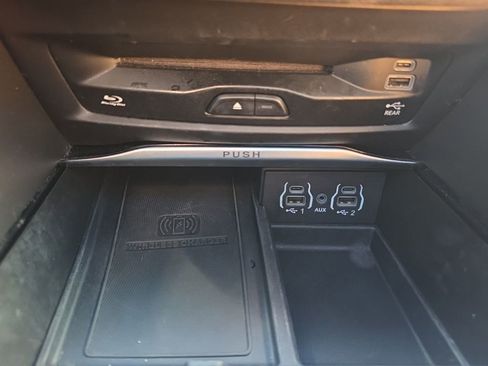 Used 2022 Chrysler Pacifica Pinnacle image 30