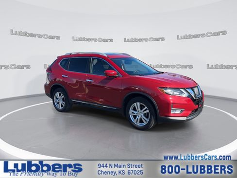 Used 2017 Nissan Rogue SL w/ SL Premium Package image 2