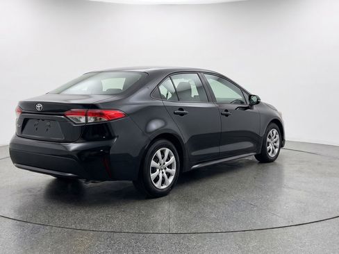 Used 2025 Toyota Corolla LE FWD image 9