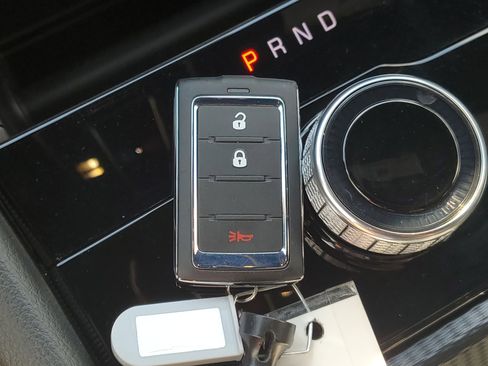 Used 2025 Jeep Grand Cherokee Laredo image 29