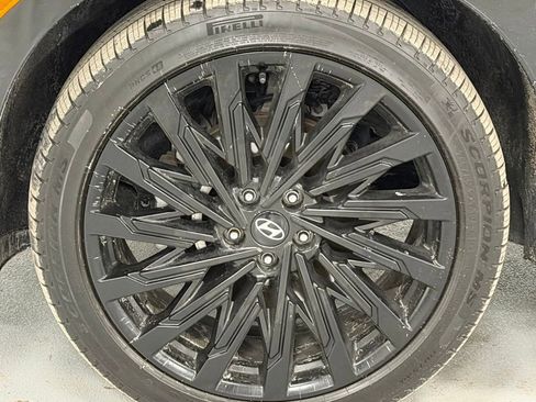 Used 2025 Hyundai Santa Fe Calligraphy image 8