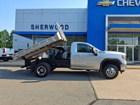 Used 2022 GMC Sierra 3500 SLE w/ SLE Convenience Package AWD/4WD image 9