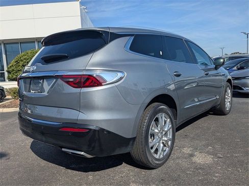 Used 2023 Buick Enclave Essence w/ Experience Buick Package image 5