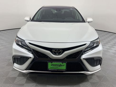 Used 2022 Toyota Camry XSE image 6