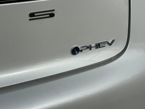 New 2026 Toyota Prius Plug-In Hybrid image 7