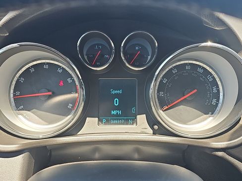 Used 2011 Buick Regal CXL FWD image 27