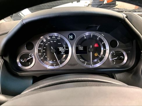 Used 2008 Aston Martin V8 Vantage Coupe RWD image 22