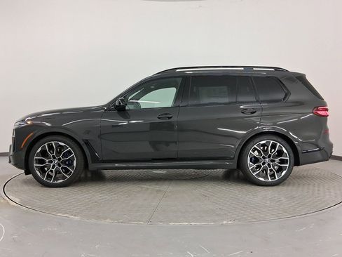 New 2026 BMW X7 M60i w/ Executive Package image 2