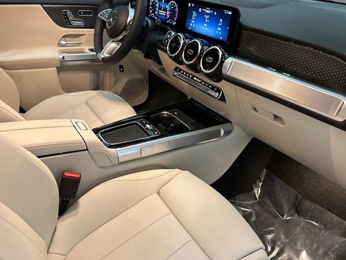 Used 2026 Mercedes-Benz GLB 250 image 25
