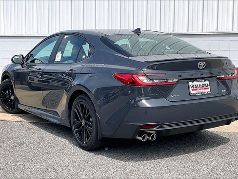 New 2026 Toyota Camry SE FWD image 3