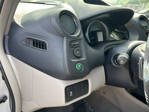 Used 2010 Honda Insight EX image 29