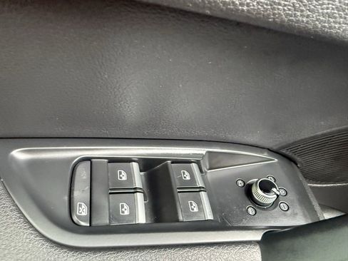 Used 2018 Audi Q5 2.0T Premium Plus w/ Premium Plus Package image 27